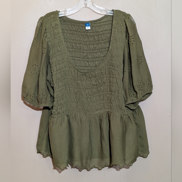 OLD NAVY Fitted Puff Sleeve Smocked Chiffon Top in Green Size XXL - Picture 3 of 5